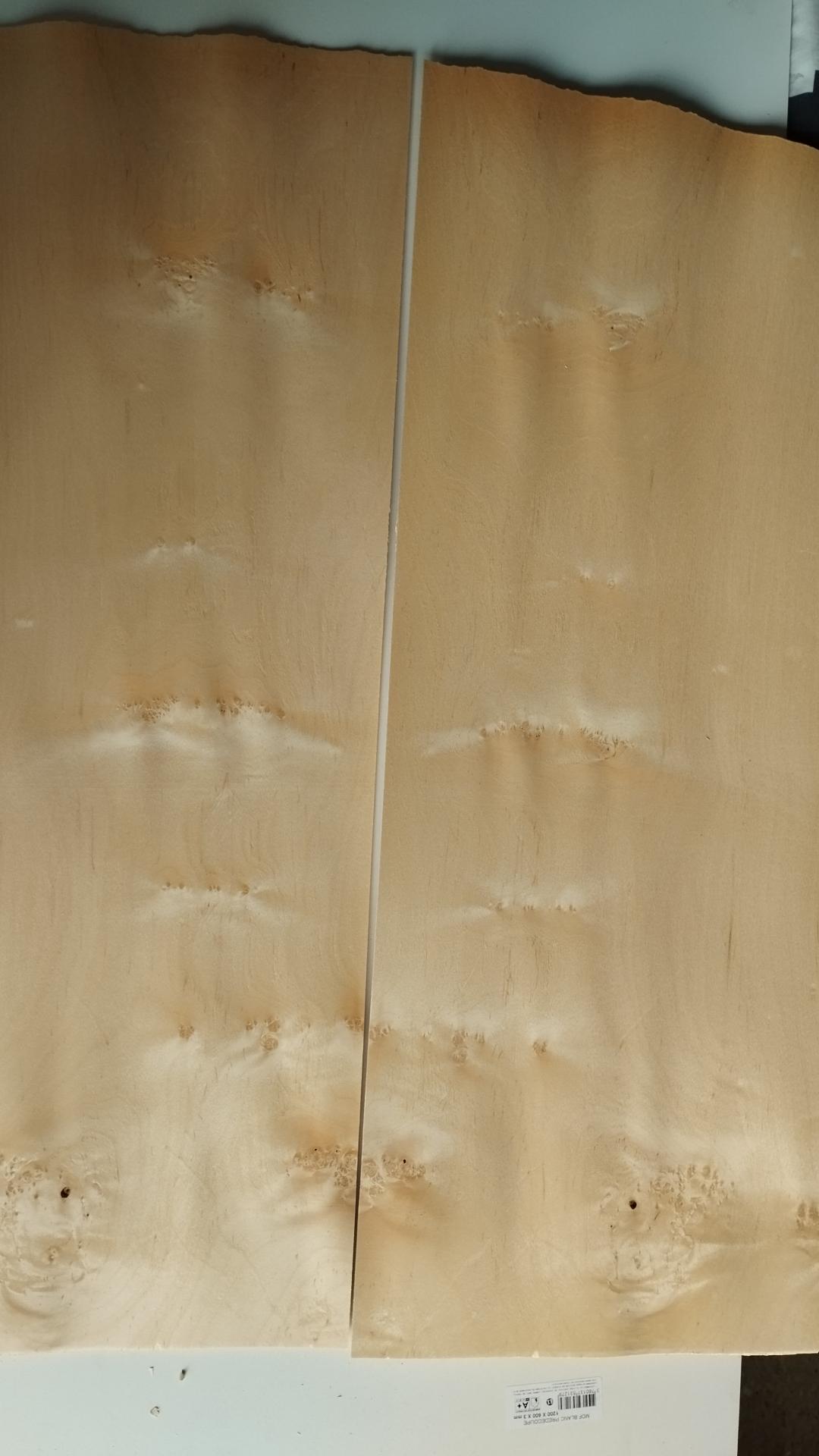 147 erable feuille de bois marqueterie 2