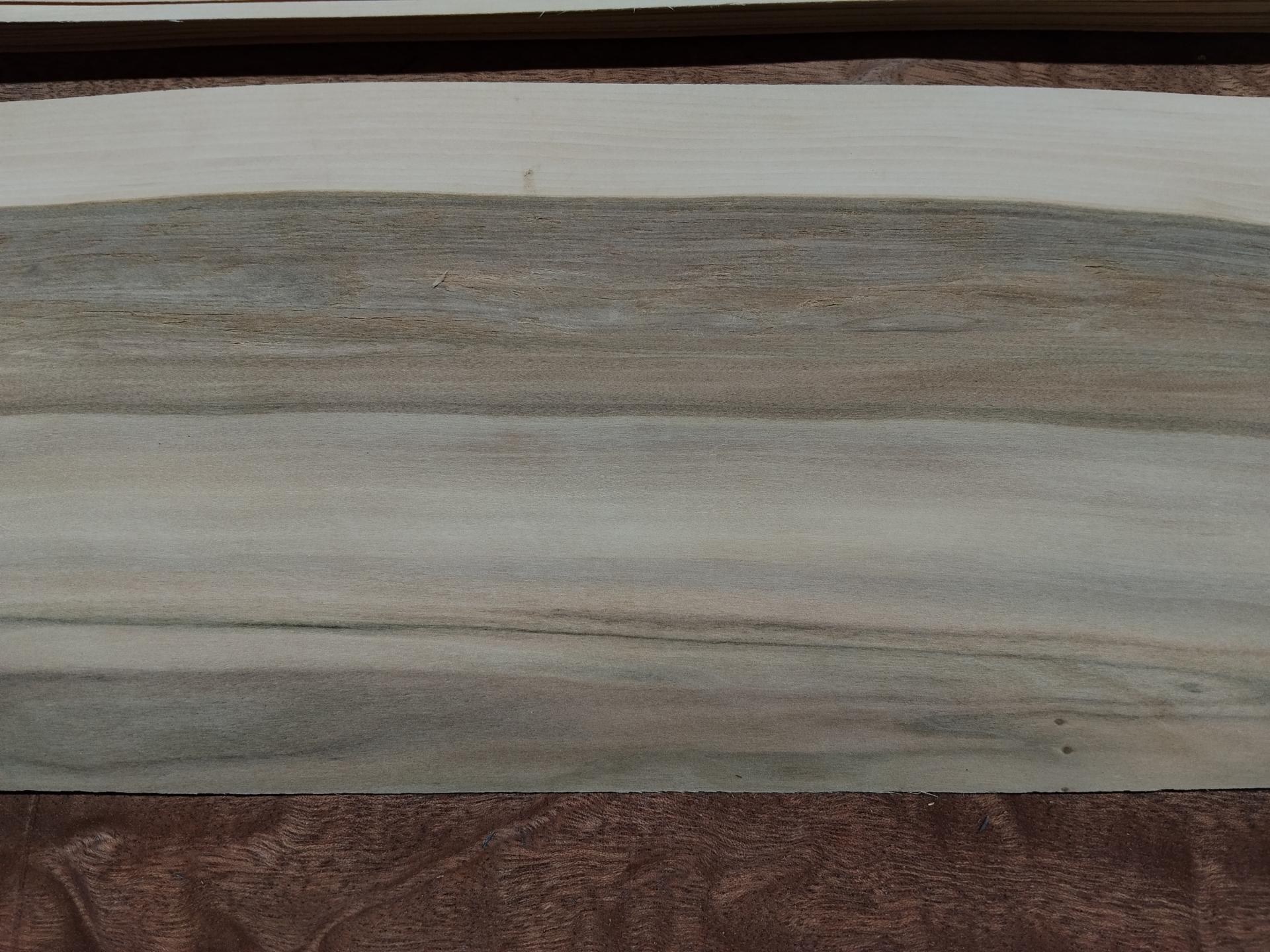 244 satine red gum placage bois feuille marqueterie 4