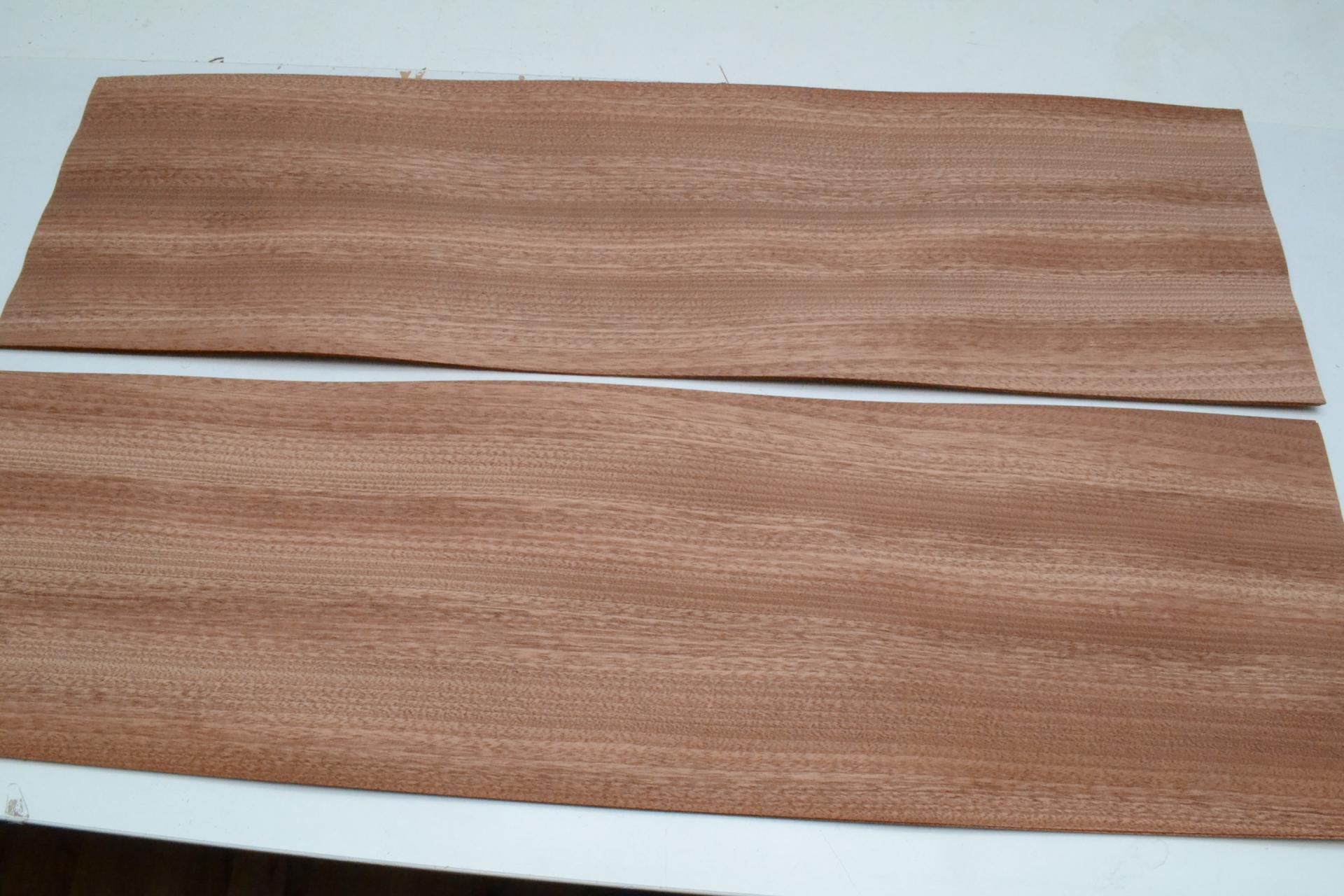 429 feuille de bois acajou 2